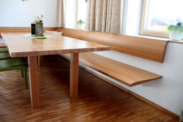 Künzler Tische + Bänke