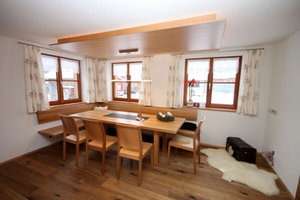 Künzler Tische + Bänke